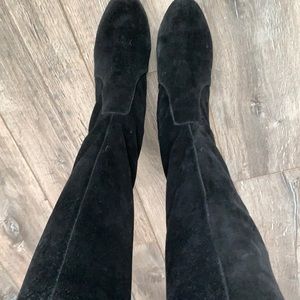 Steve Madden black suede Boots w back zipper